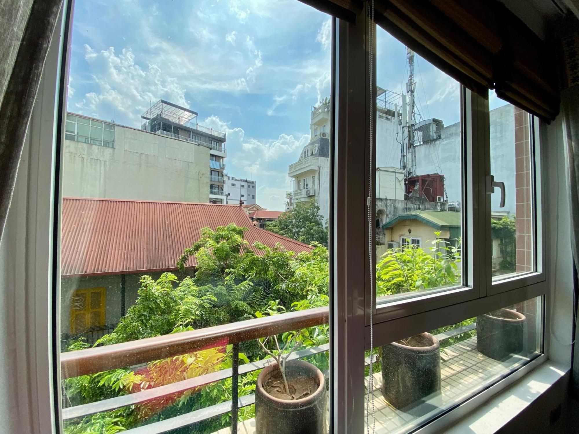Maison Nha 51a Nguyen Khac Hieu * Hanoi